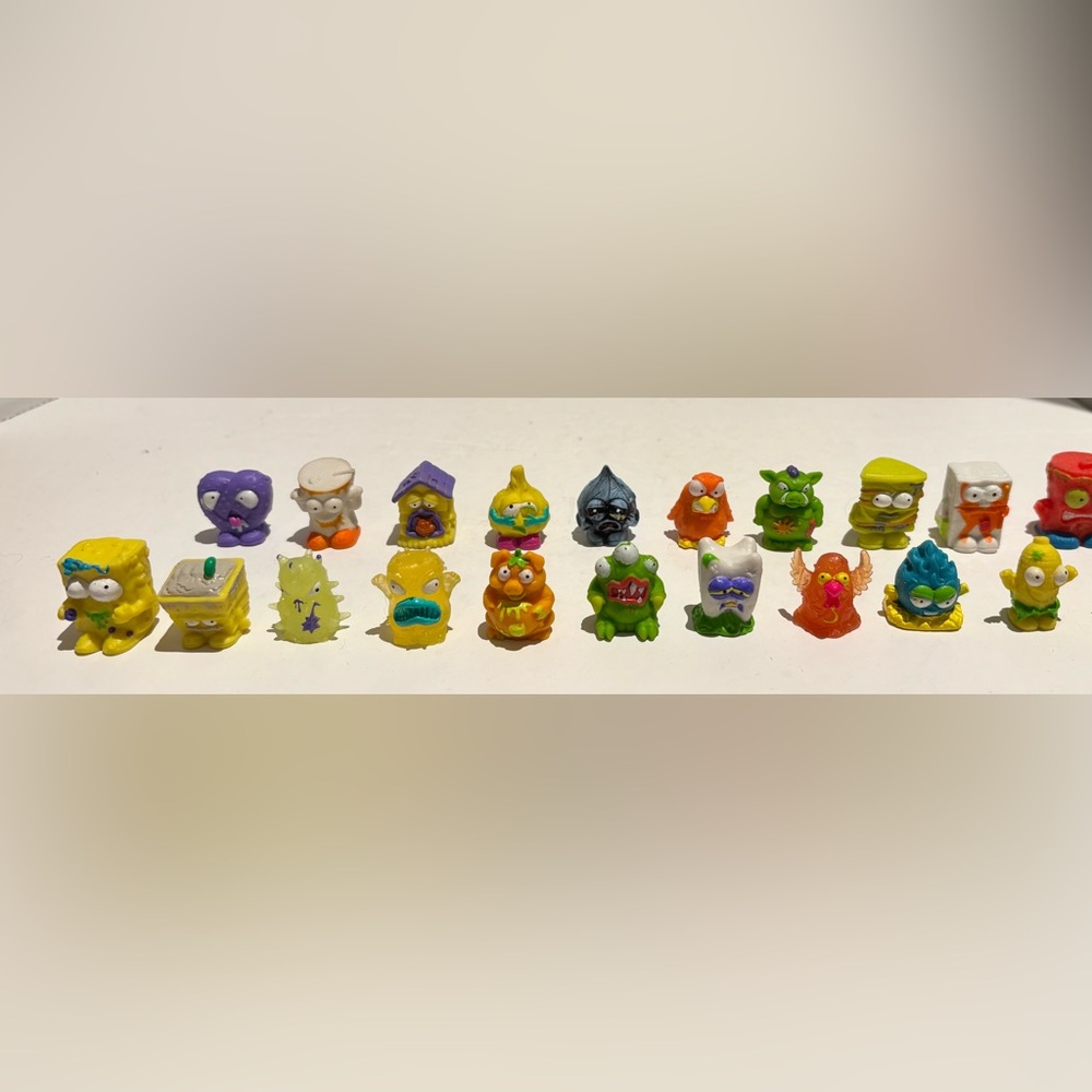 Lot of 21 Trash Pack Mini Figures Rare Gross Goose Flu Virus & More Moose